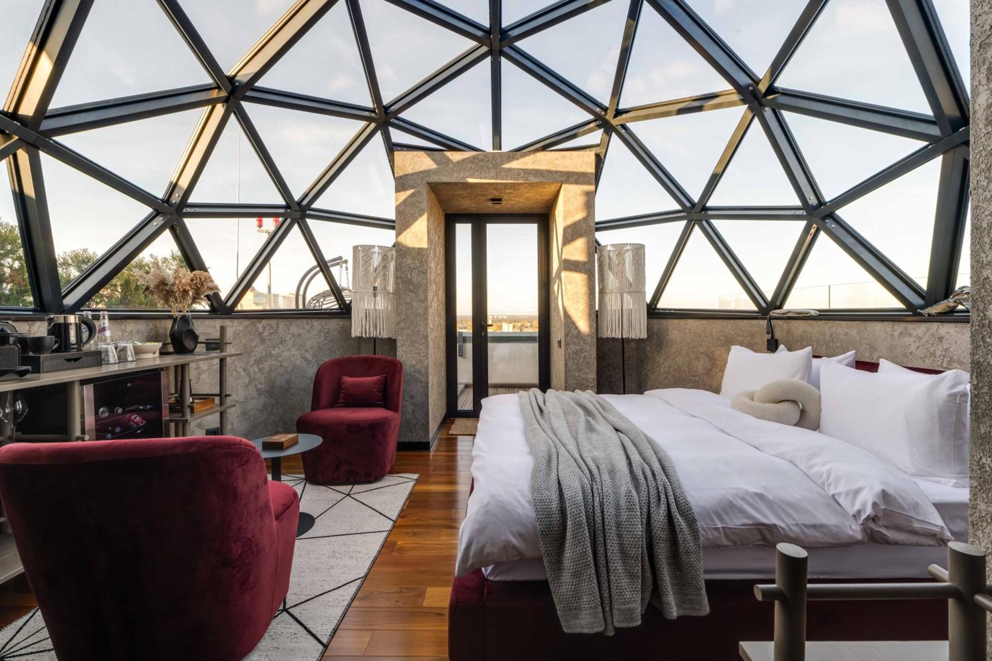 Be The One Hotel Киев Экстерьер фото