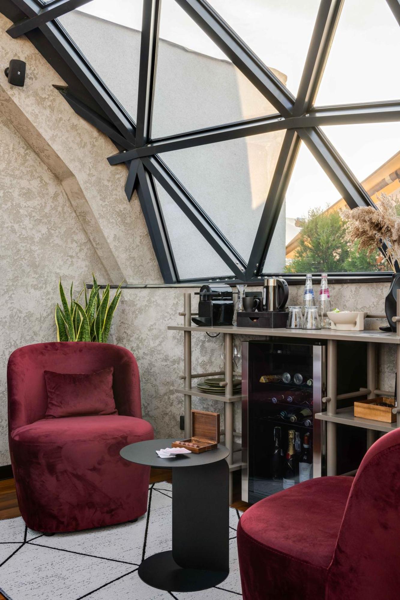 Be The One Hotel Киев Экстерьер фото
